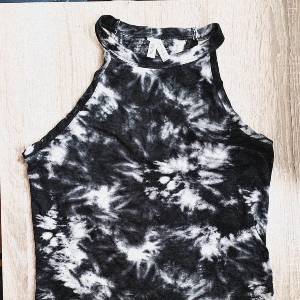 Crop halter top